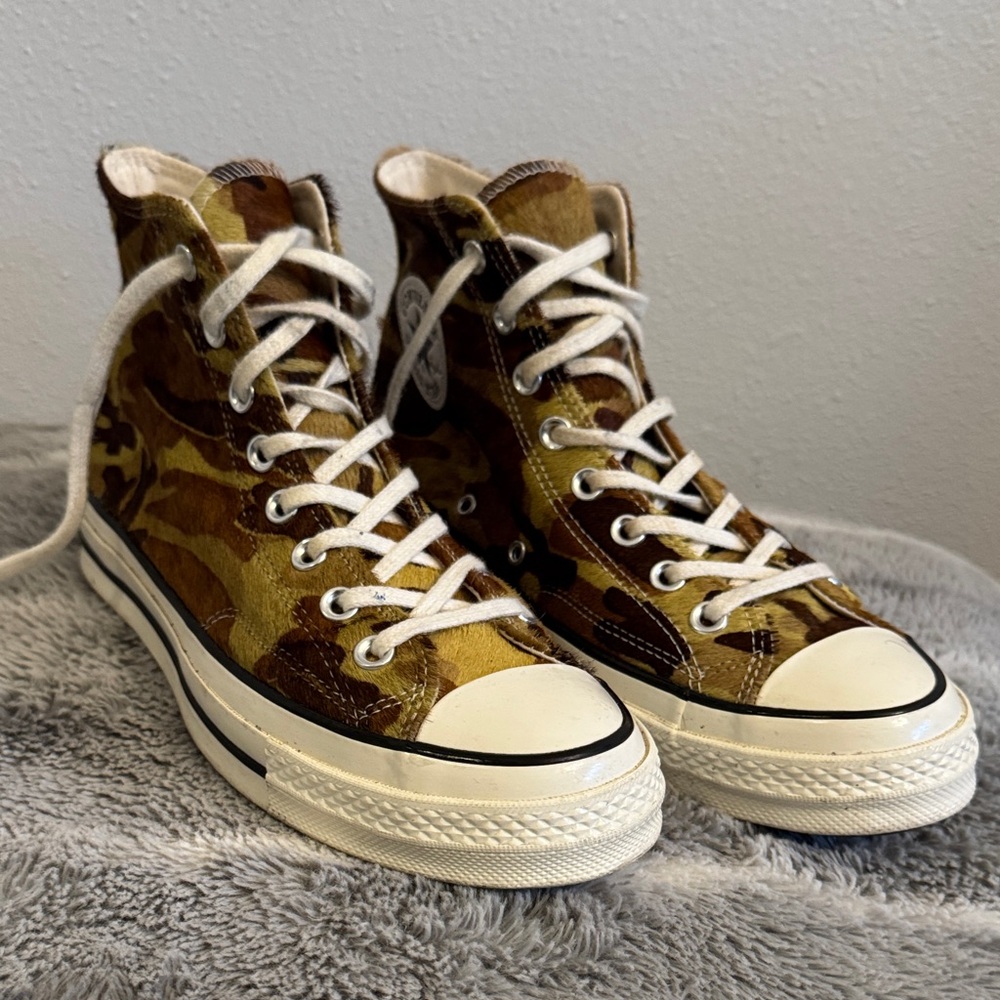 High-Top Camo Converse Chuck 70